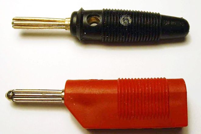 Two banana plugs, one black and one red