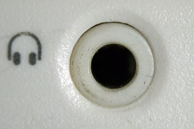 A 3.5 mm headphone socket, marked with a headphone symbol