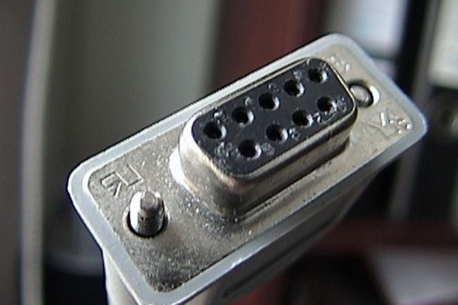 A nine-hole female serial connector on a cable